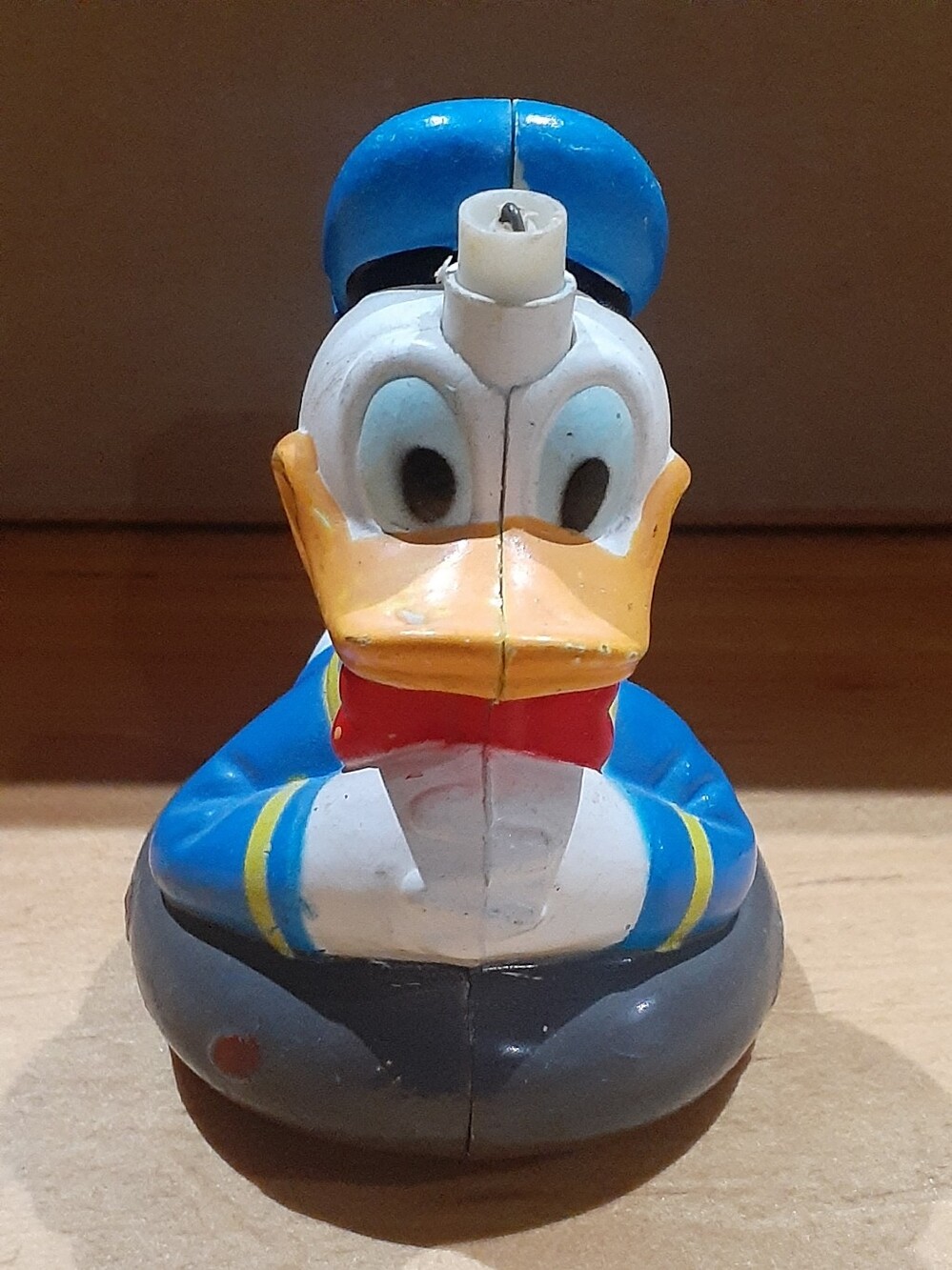 Vintage Walt Disney Company Catch 'Em" Fishing Bobber Float Donald Duck Toy